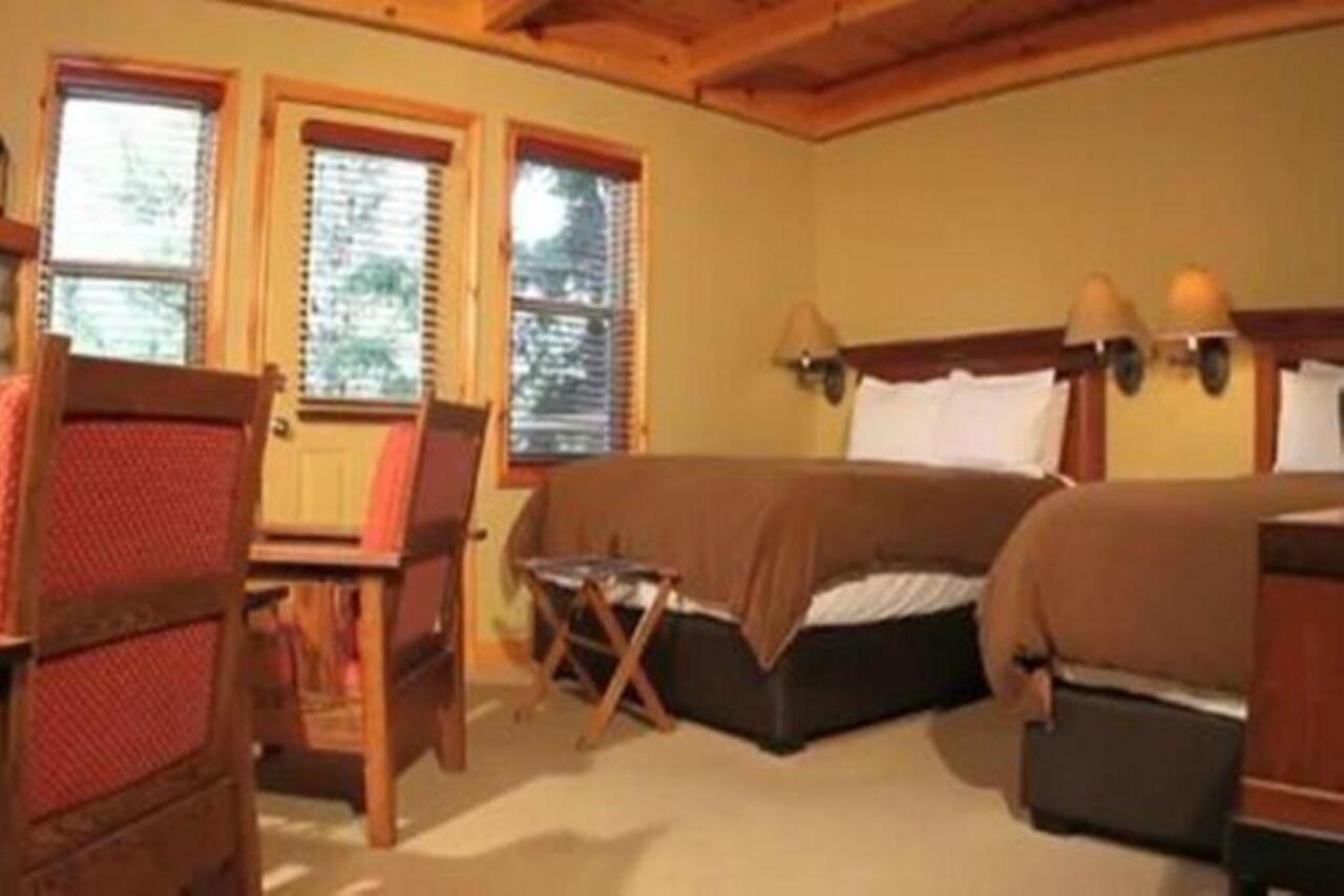 Buffalo Mountain Lodge Banff Ngoại thất bức ảnh